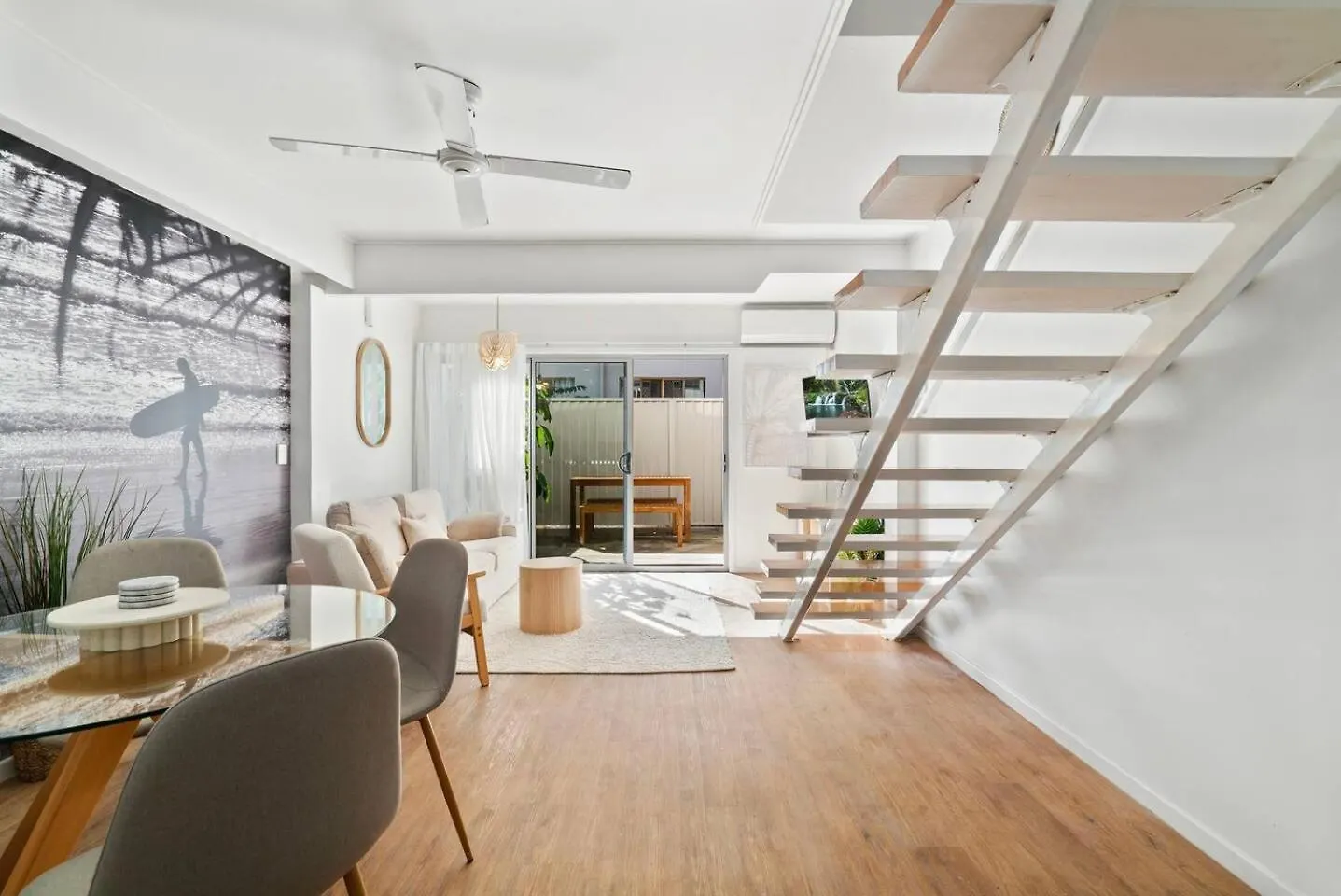 The Surfers' Loft - A Calm Coastal Pad By The Beach Gold Coast 0*,  Australia